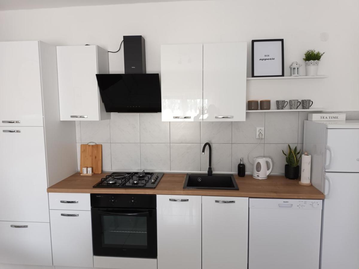 סקארדין Holiday House Ana מראה חיצוני תמונה