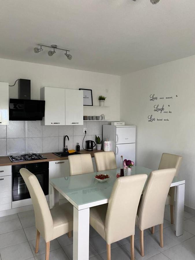 סקארדין Holiday House Ana מראה חיצוני תמונה