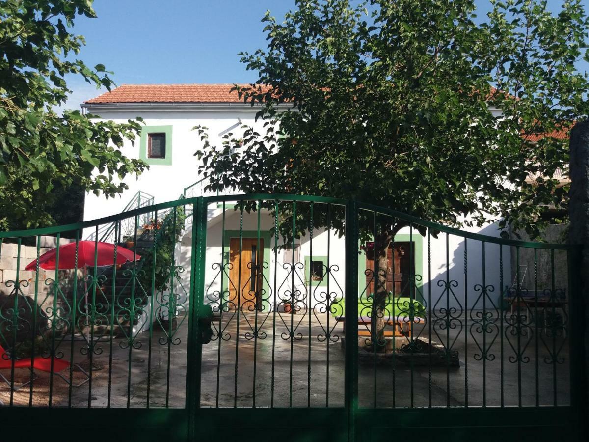 סקארדין Holiday House Ana מראה חיצוני תמונה